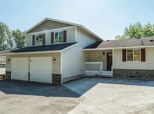 927 E Smith St, Kent, WA 98030