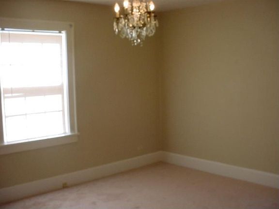 5th image of 1909 Edgeworth Dr