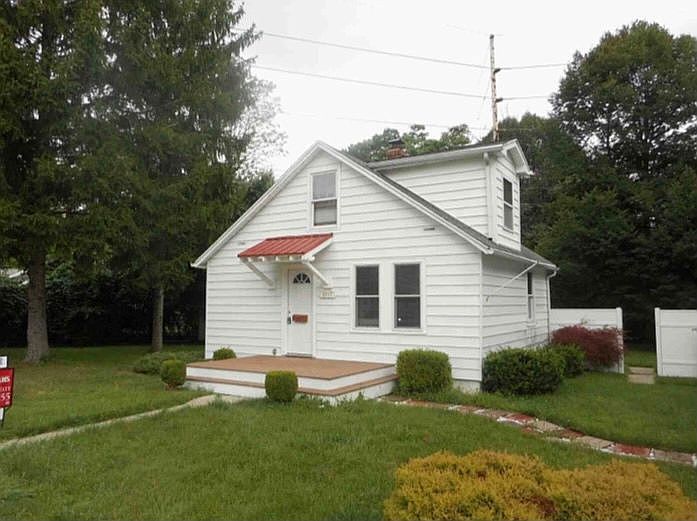 1st image of 2717 South Blvd