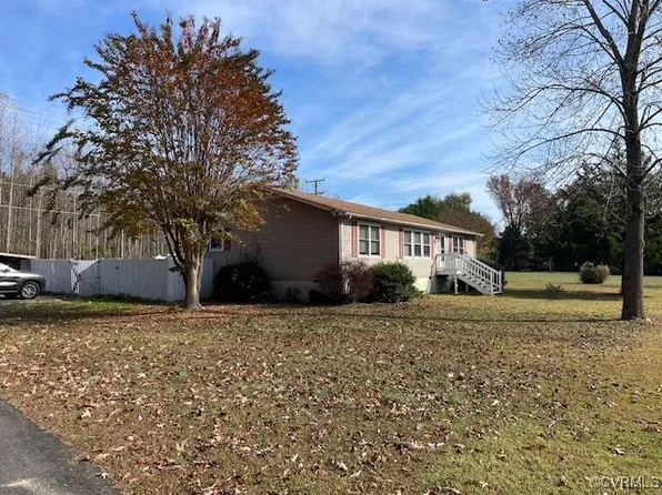 400 Brent Pl, Kilmarnock, VA 22482