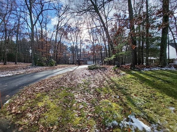 30 Schaefer Cir, Hudson, NH 03051