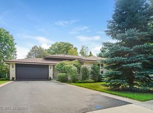 3720 Wilke Rd, Rolling Meadows, IL 60008
