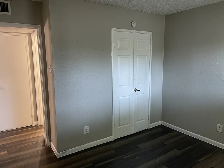 Avaya Garland Apartments — Photo 26