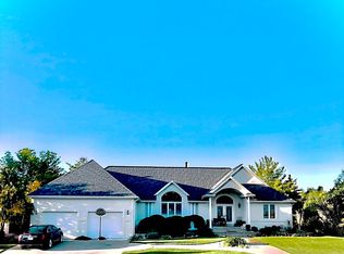 822 Fox Pointe Ln SW, Rochester, MN 55902