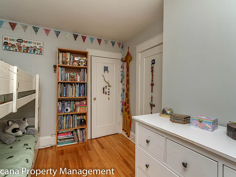 165 Irving Ave — Photo 26