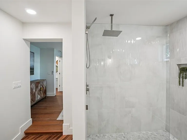 3123 W La Salle St — Photo 22
