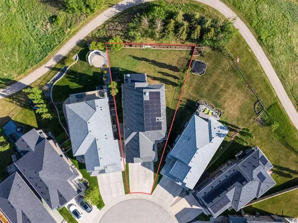 119 Nolanshire Poin NW, Calgary, AB T3R 0P4