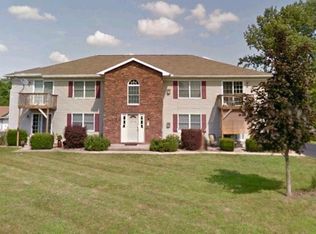 410 Holland Rd APT 1, Germantown Hills, IL