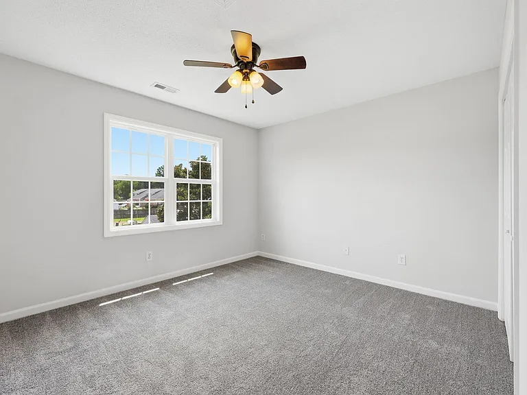 302 Mann St — Photo 13