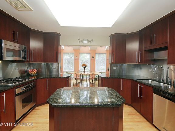 3rd image of 3741 Knollwood Ln