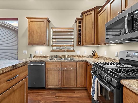 2nd image of 2903 Humes Ln