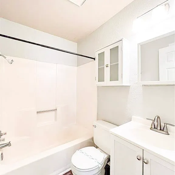 1910 Barak Ln #18 — Photo 11