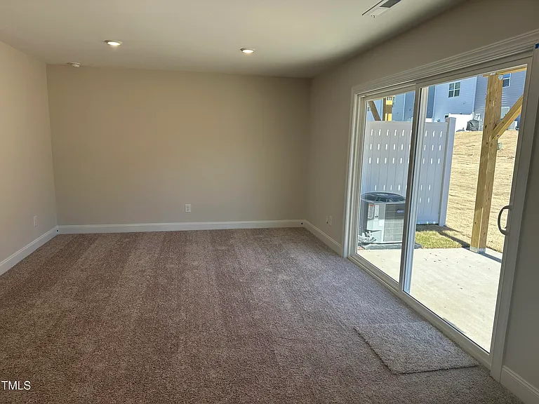 5300 River Reach Dr — Photo 8