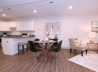 1582 River St #4M, Hyde Park, MA 02136