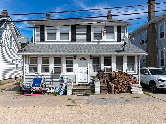 3rd image of 15 Shore Ave