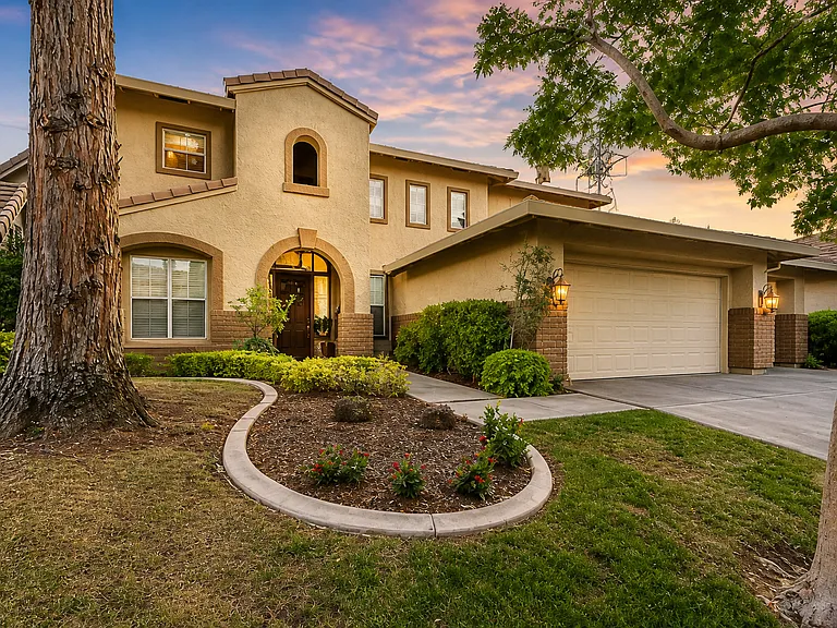 2830 Ashland Dr — Photo 1