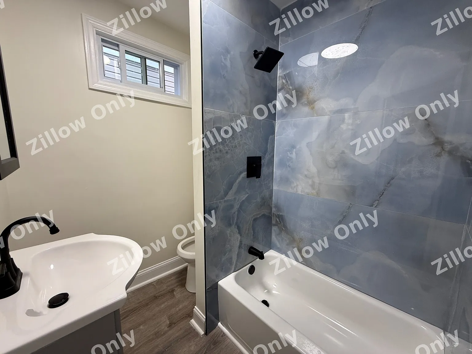4 bed, 1112 sqft, $1,899 — Photo 3
