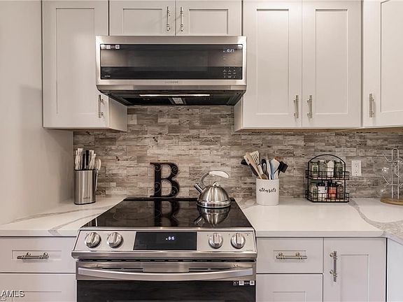 3rd image of 7098 Nantucket Cir #7