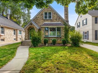 2908 N 69th St, Milwaukee, WI 53210