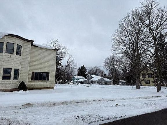 3rd image of 2073 Spruce St