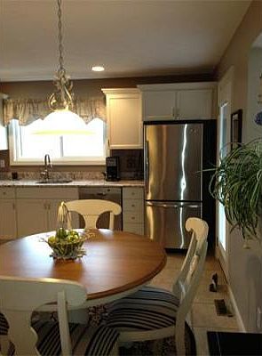 4th image of 19 Brittania Cir