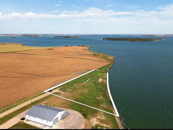 43687 137th St, Webster, SD 57274