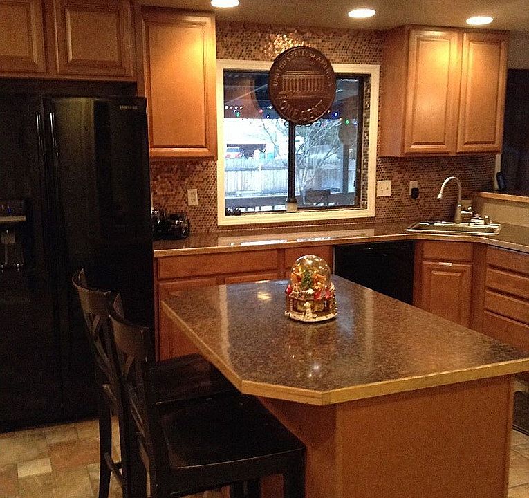 All Kitchen Appliances Stay!