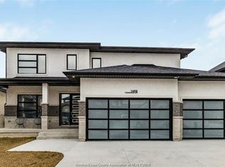 1498 Clearwater Ave, Windsor, ON N8P 0E9