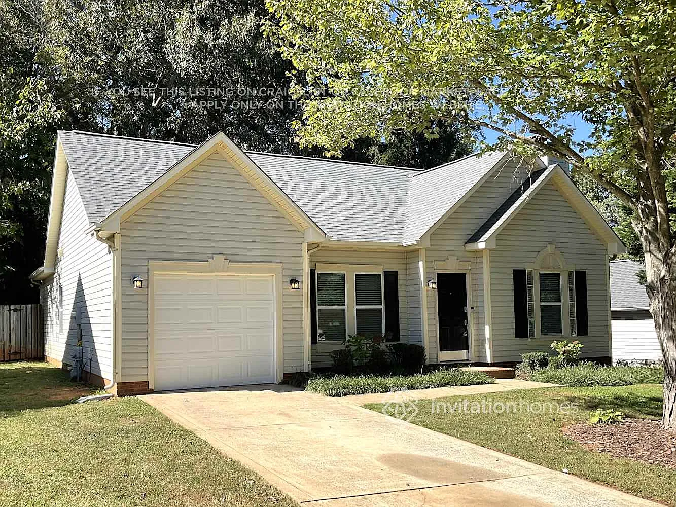 3327 Frostmoor Pl Charlotte, NC 28269 — Photo 2