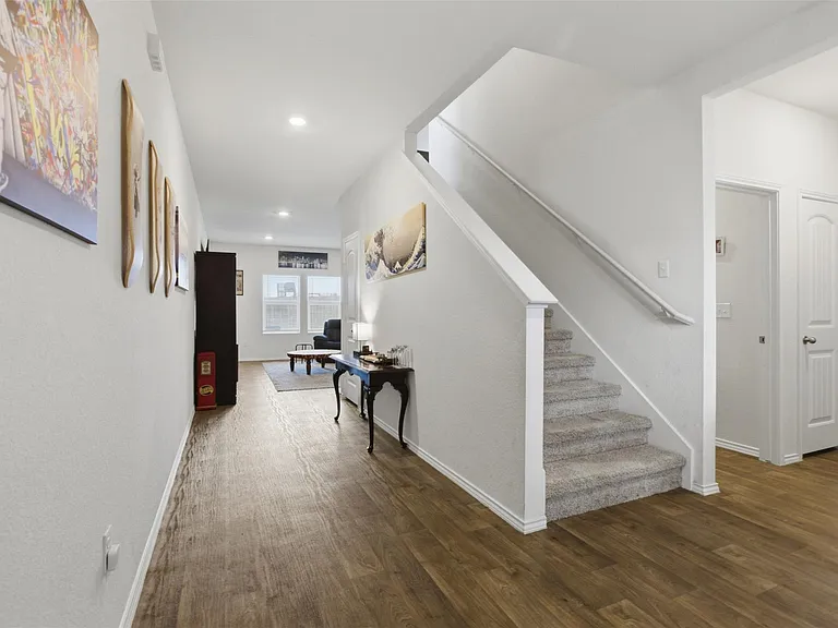 19017 Romano Dr — Photo 3