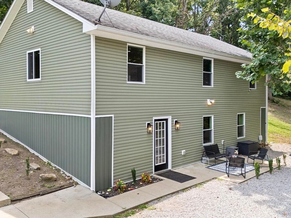 1st image of 2421 Burton Pike