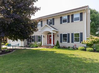 W6021 Zinnia Dr, APPLETON, WI 54915