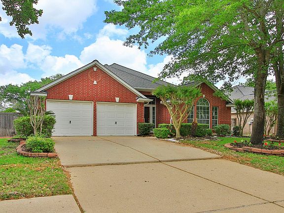 3rd image of 1114 Bringewood Chase Dr