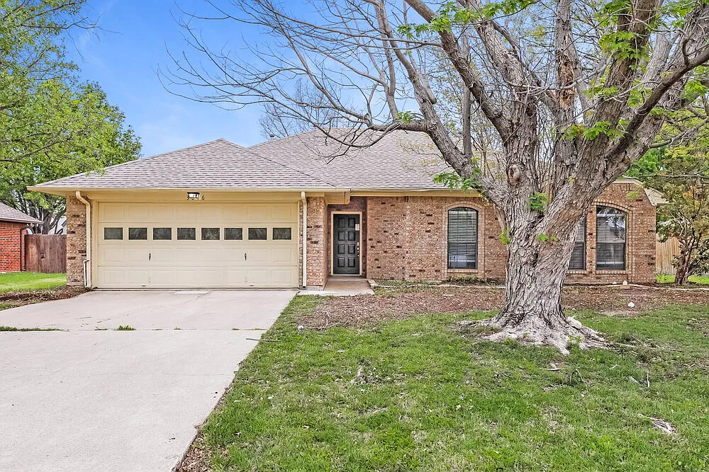 3 bed, 2.0 bath, 1597 sqft, $1,990 — Photo 1