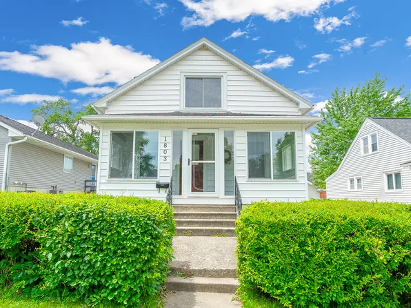 1803 N Center St, Crest Hill, IL 60403