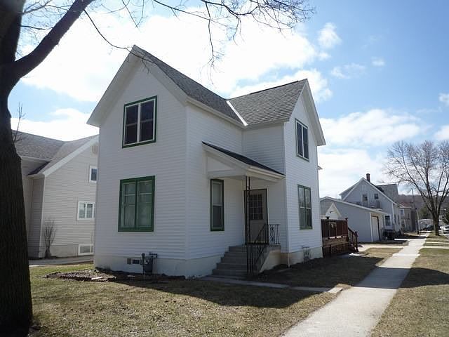 1st image of 430 N Milwaukee St