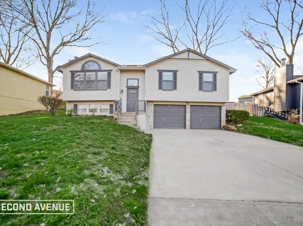 1720 S Whitney Dr, Independence, MO 64057