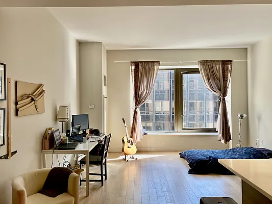 Rented by R New York | media 27