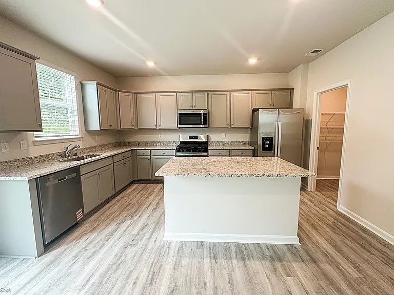 4044 Brians Ln — Photo 6