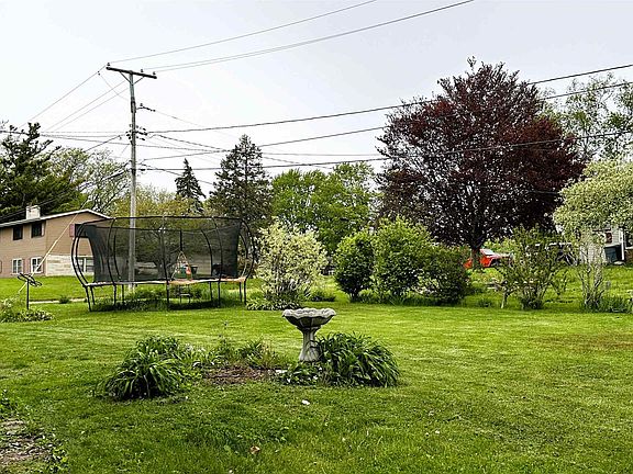 5th image of 220 Beacon Dr