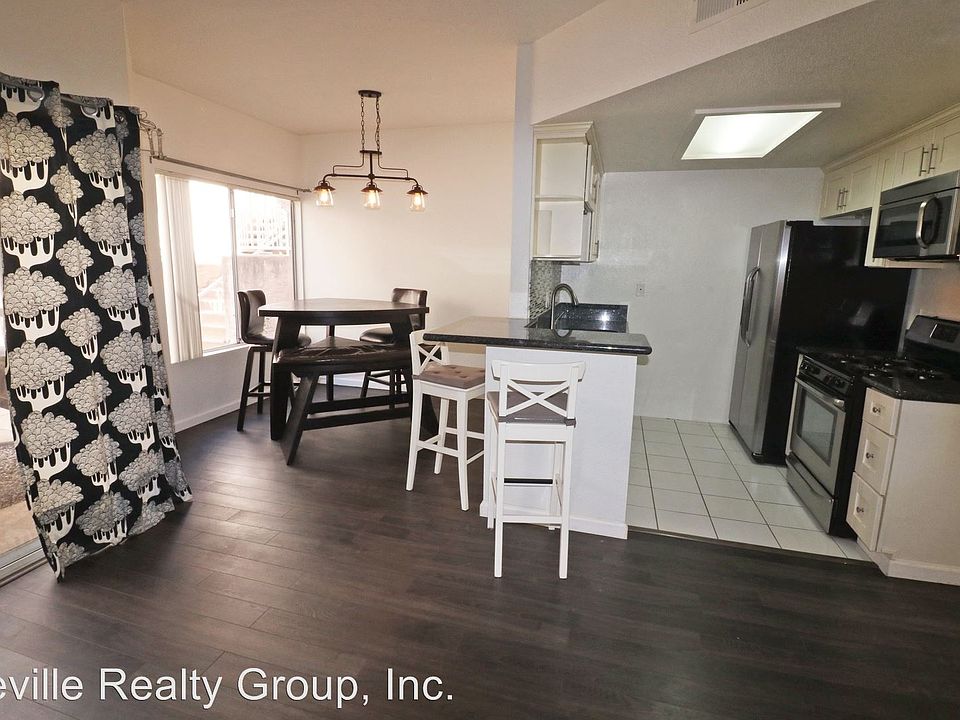 1st image of 3922 Hamilton St APT 3