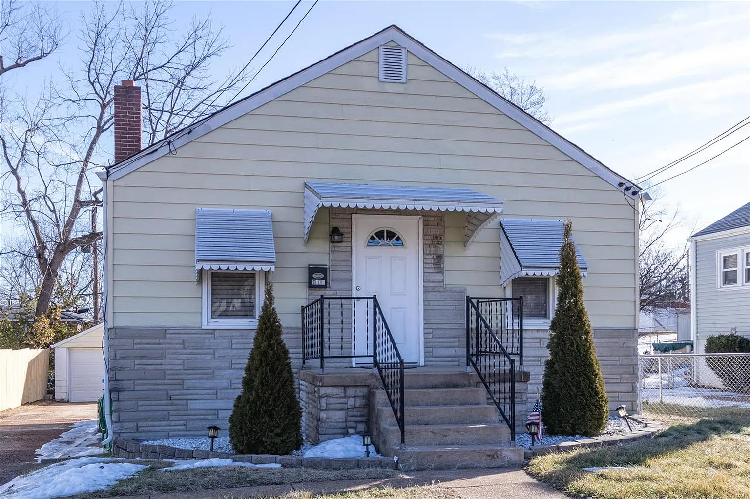 9972 Clyde Ave photo 1