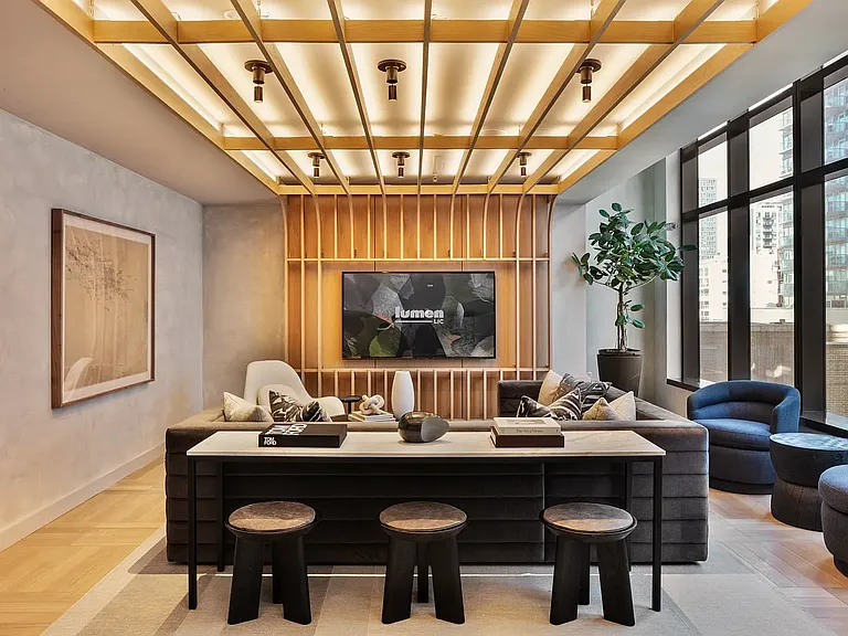 23-15 44th Dr #Penthouse 2D — Photo 19