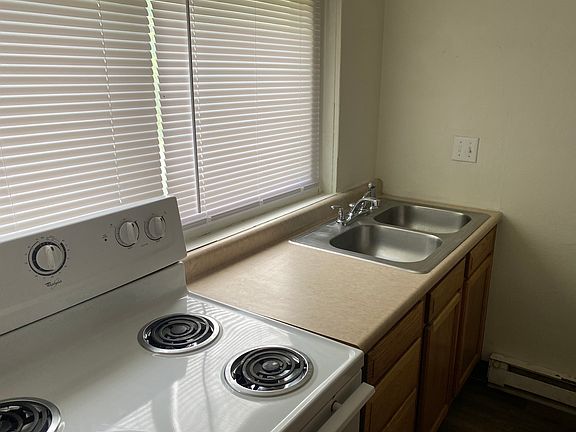 5th image of 209 Castellano Dr #11
