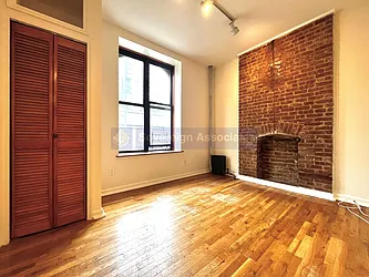 3135 Broadway