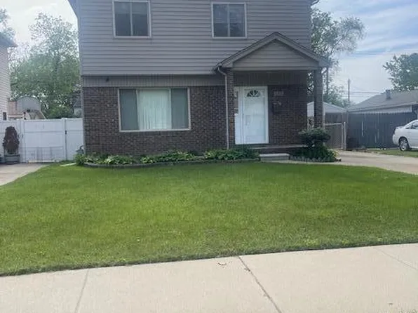 8303 Lenore St, Dearborn Heights, MI 48127