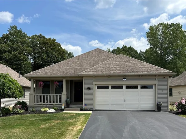 1 Lakeside Cir, Elma, NY 14059