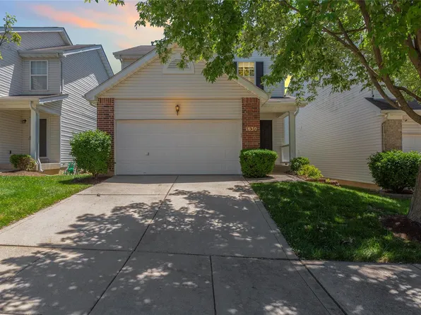 1630 Hurstborough Manor Dr, Hazelwood, MO 63042