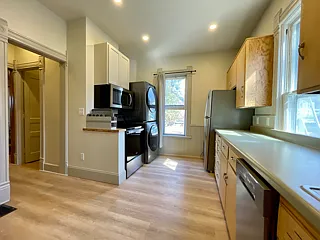 933 Williamson St #1 — Photo 10