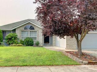 3532 Blueblossom Dr, Medford, OR 97504